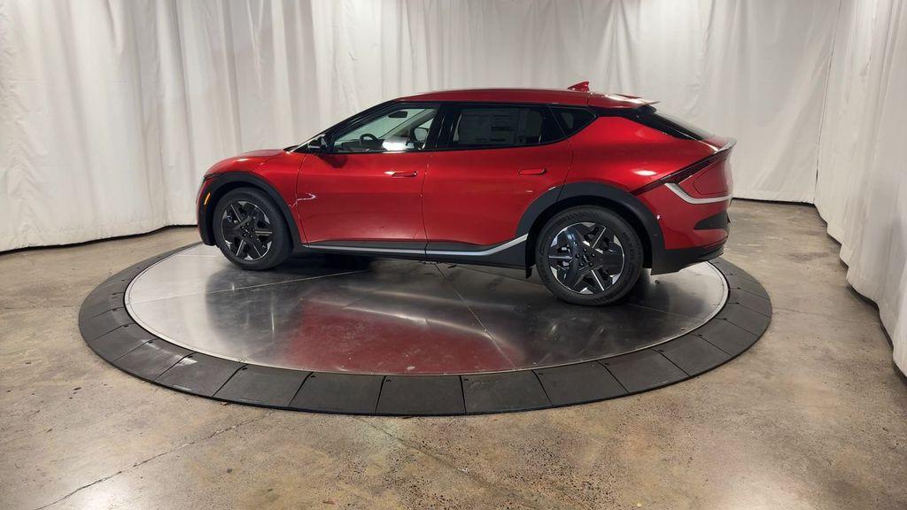 new 2025 Kia EV6 car, priced at $49,917