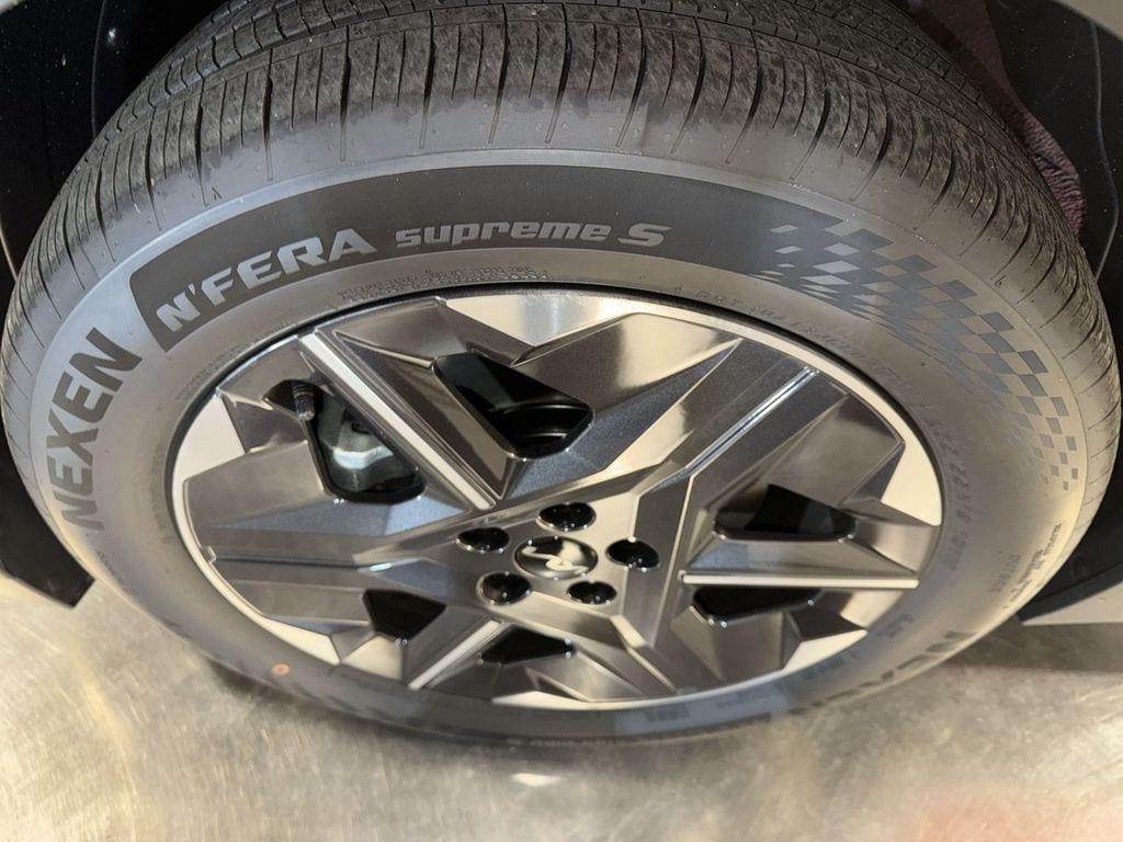 new 2025 Kia EV6 car, priced at $47,917