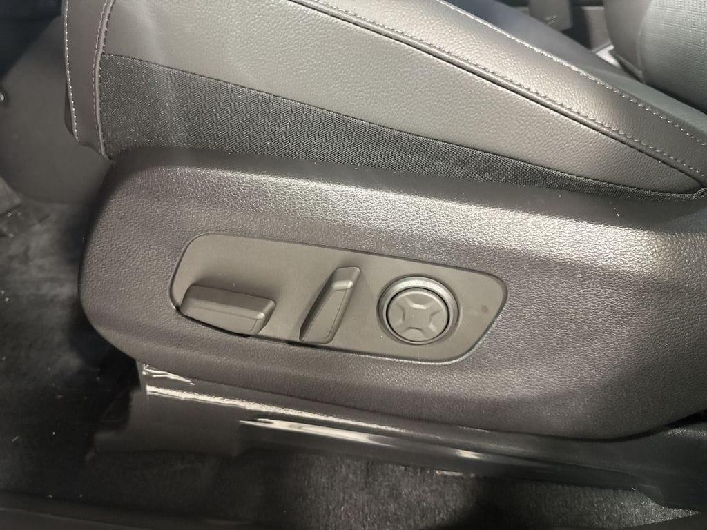 new 2026 Kia Carnival Hybrid car, priced at $54,456
