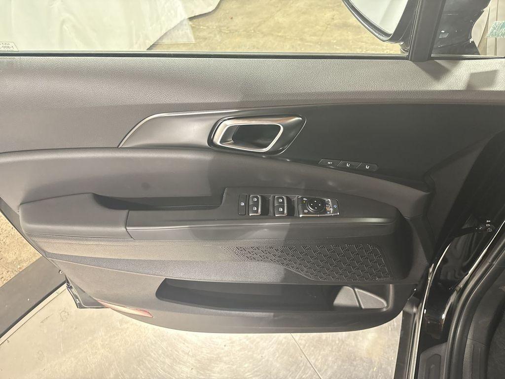 new 2026 Kia Carnival car, priced at $55,285