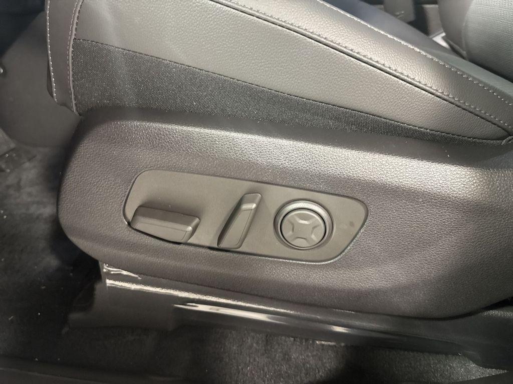 new 2026 Kia Carnival car, priced at $55,285
