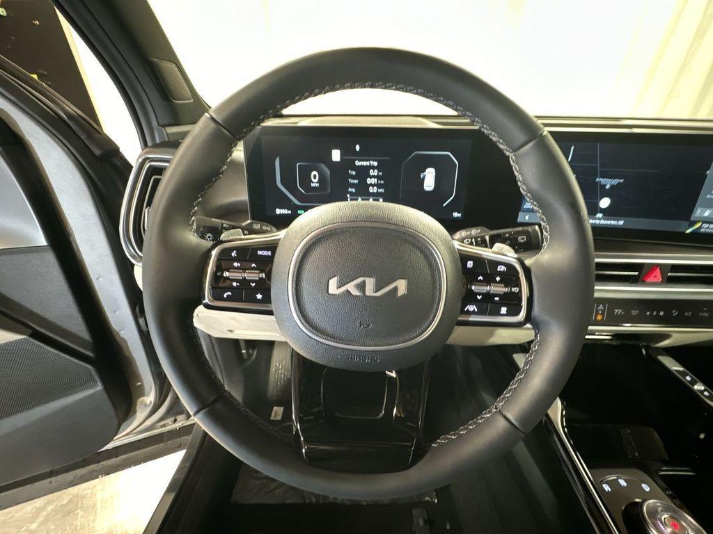 new 2025 Kia Sorento Hybrid car, priced at $47,574