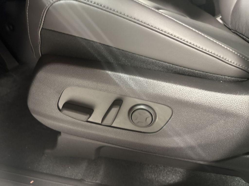 new 2026 Kia Carnival car, priced at $51,285