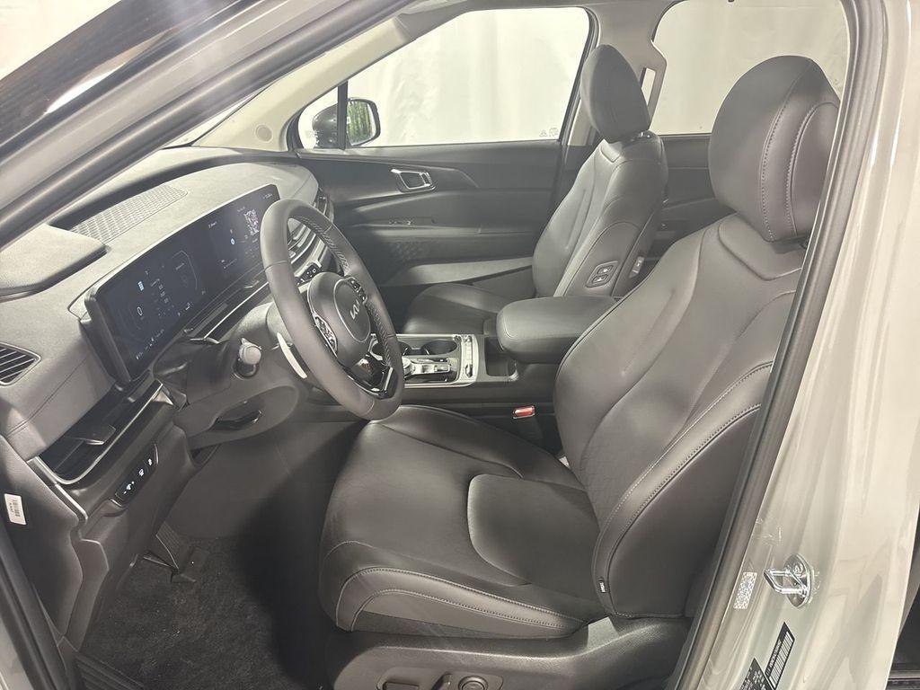 new 2026 Kia Carnival car, priced at $51,285