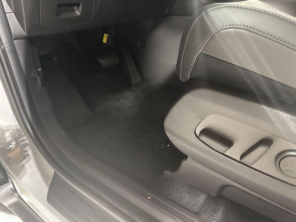 new 2026 Kia Carnival car, priced at $51,285