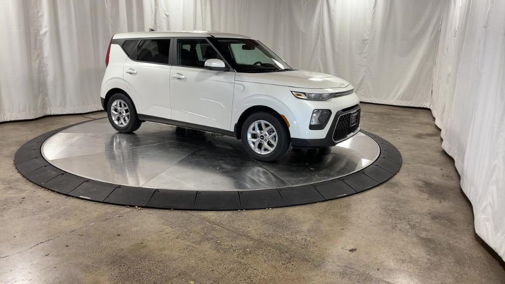 used 2022 Kia Soul car, priced at $16,916