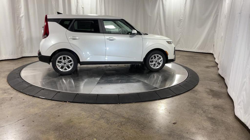 used 2022 Kia Soul car, priced at $16,916