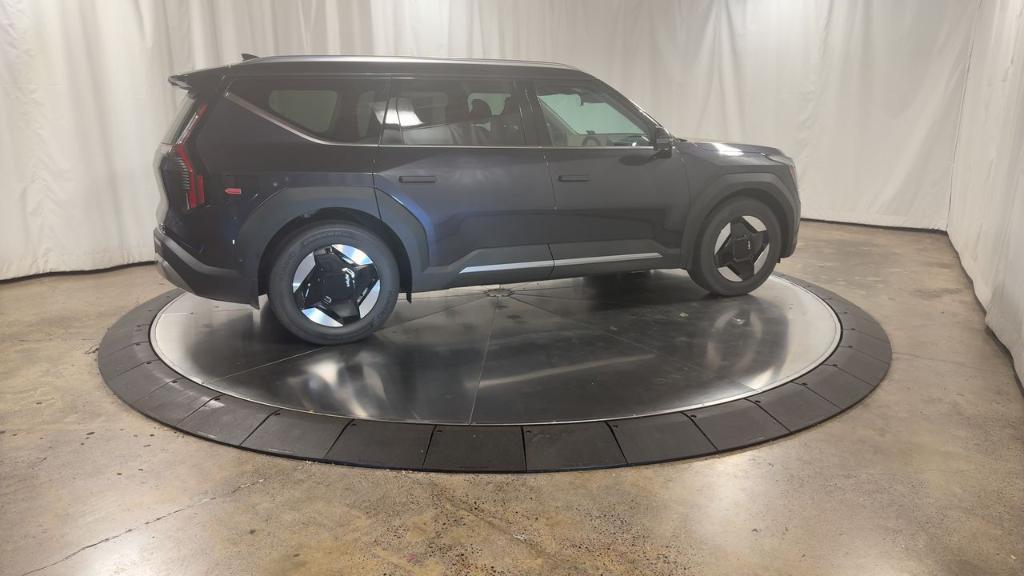 new 2026 Kia EV9 car, priced at $56,327