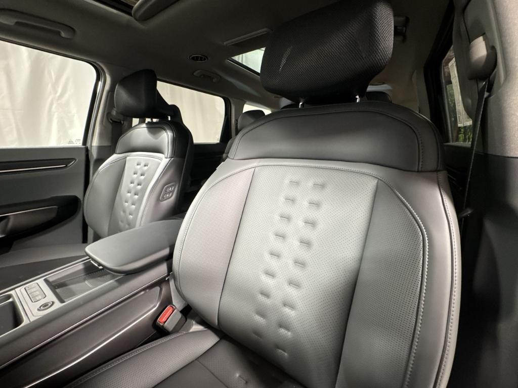 new 2026 Kia EV9 car, priced at $56,327