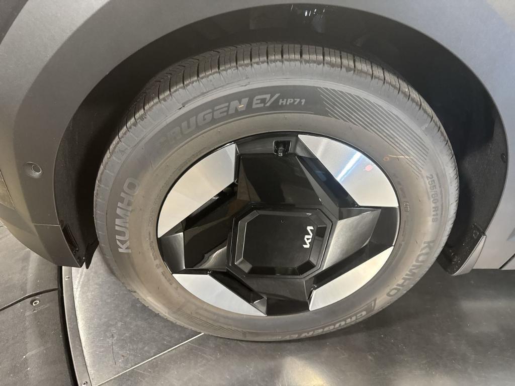 new 2026 Kia EV9 car, priced at $56,327