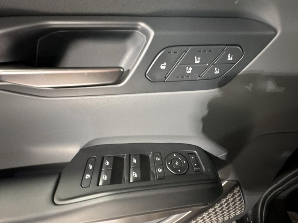 new 2026 Kia EV9 car, priced at $56,327