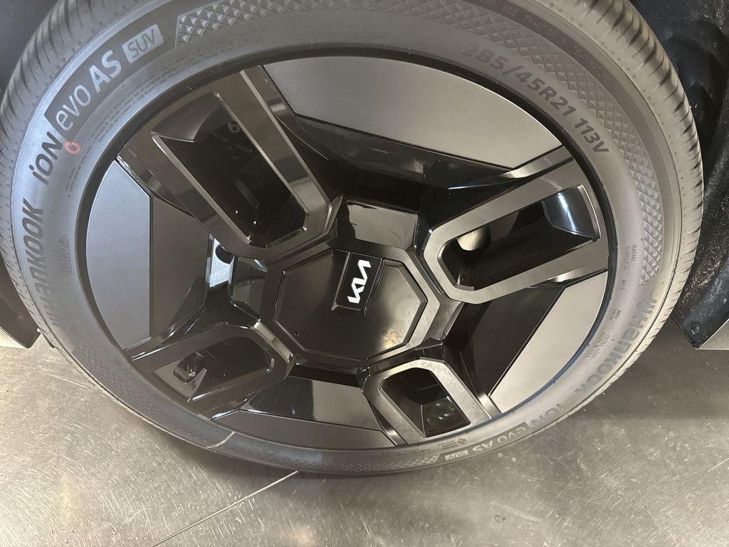 new 2026 Kia EV9 car, priced at $67,026