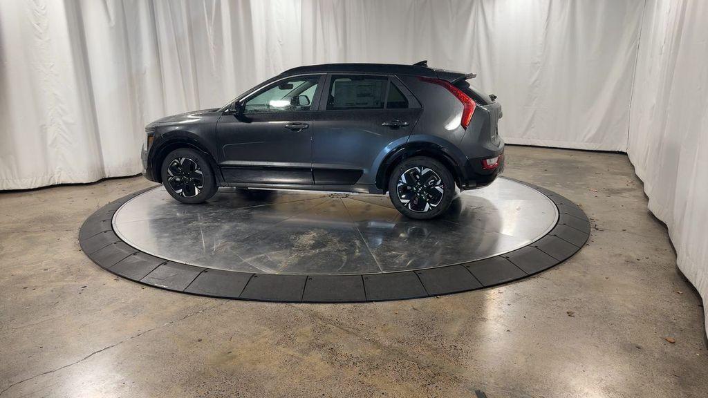 new 2025 Kia Niro EV car, priced at $38,172