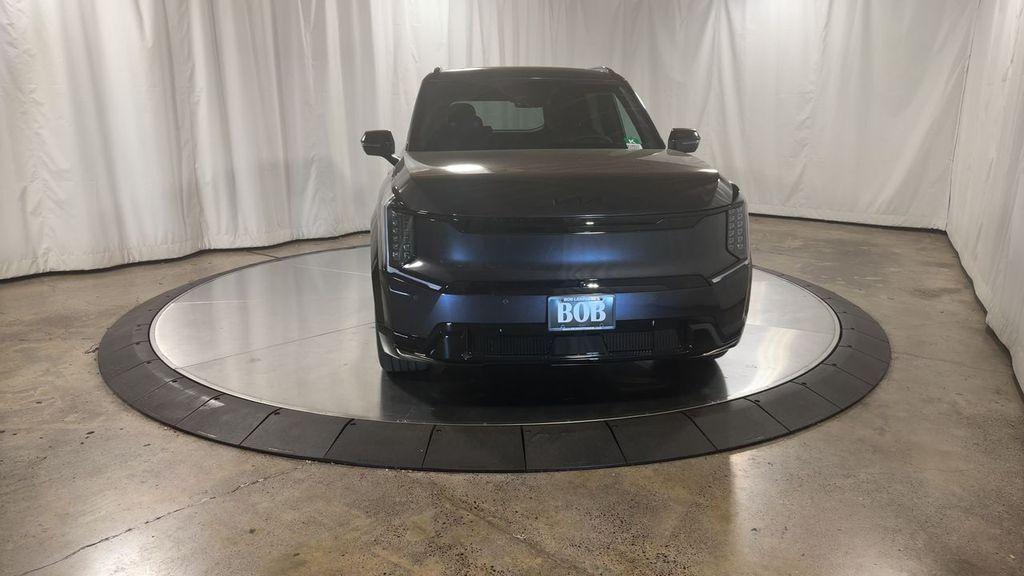 new 2026 Kia EV9 car, priced at $69,564