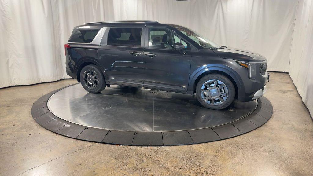 new 2026 Kia Carnival Hybrid car, priced at $44,473