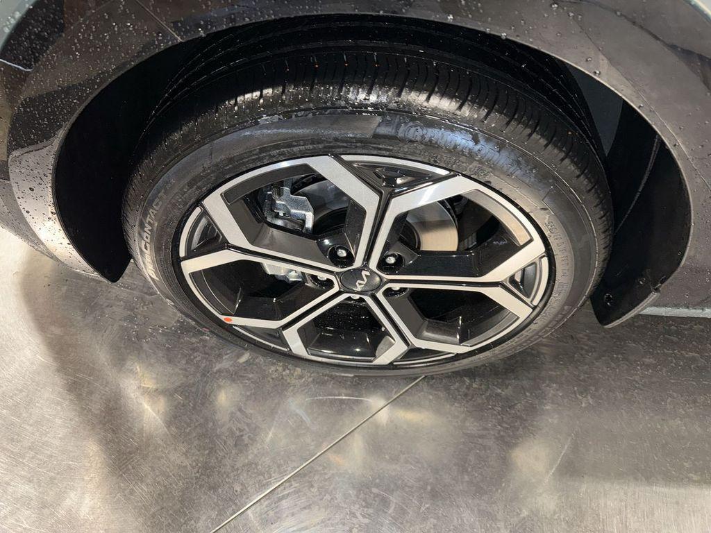 new 2025 Kia Niro Plug-In Hybrid car, priced at $40,145