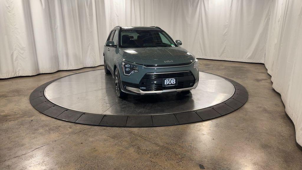 new 2025 Kia Niro Plug-In Hybrid car, priced at $40,145