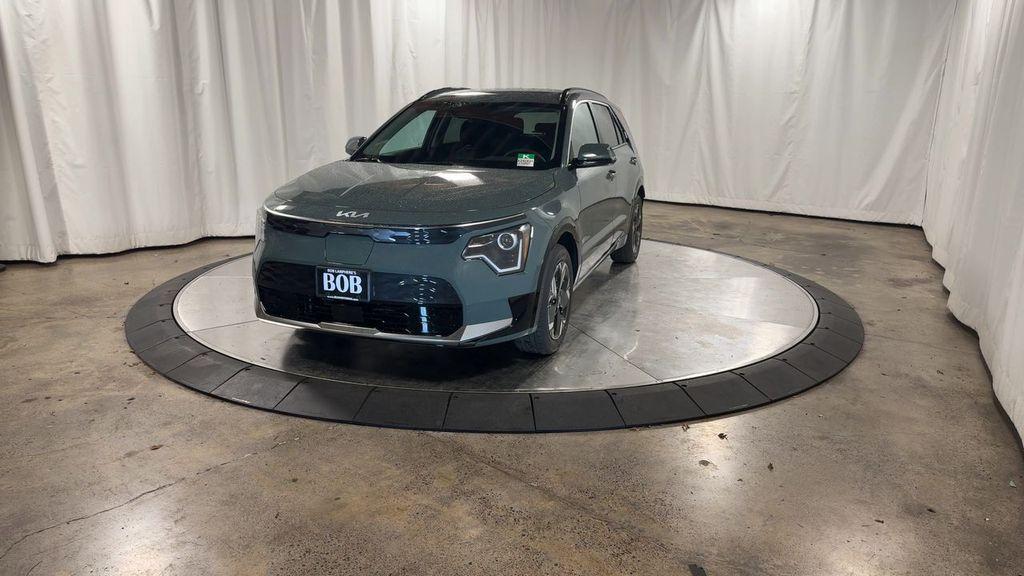 new 2025 Kia Niro EV car, priced at $33,817