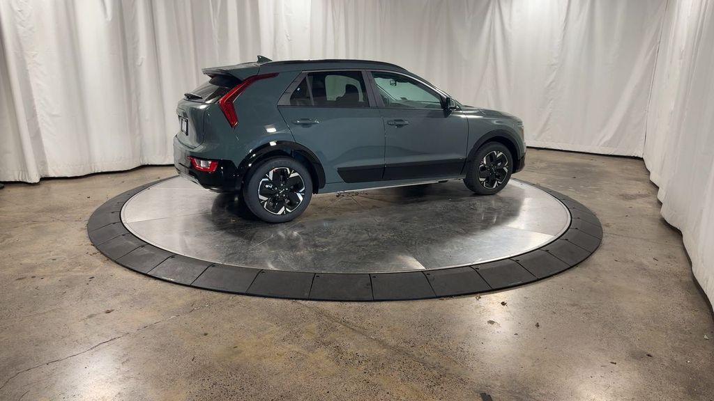 new 2025 Kia Niro EV car, priced at $33,817
