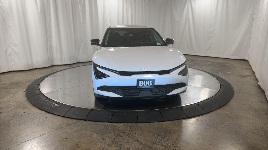 new 2025 Kia EV6 car, priced at $49,287