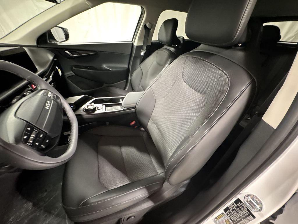 new 2025 Kia EV6 car, priced at $49,287