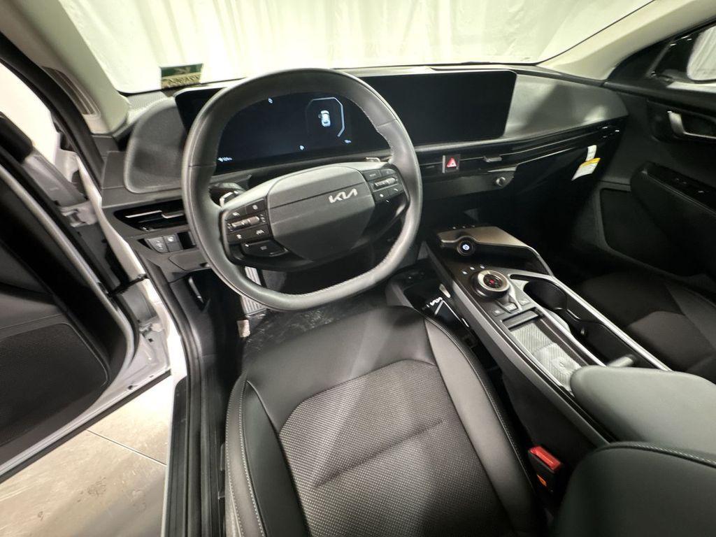 new 2025 Kia EV6 car, priced at $49,287