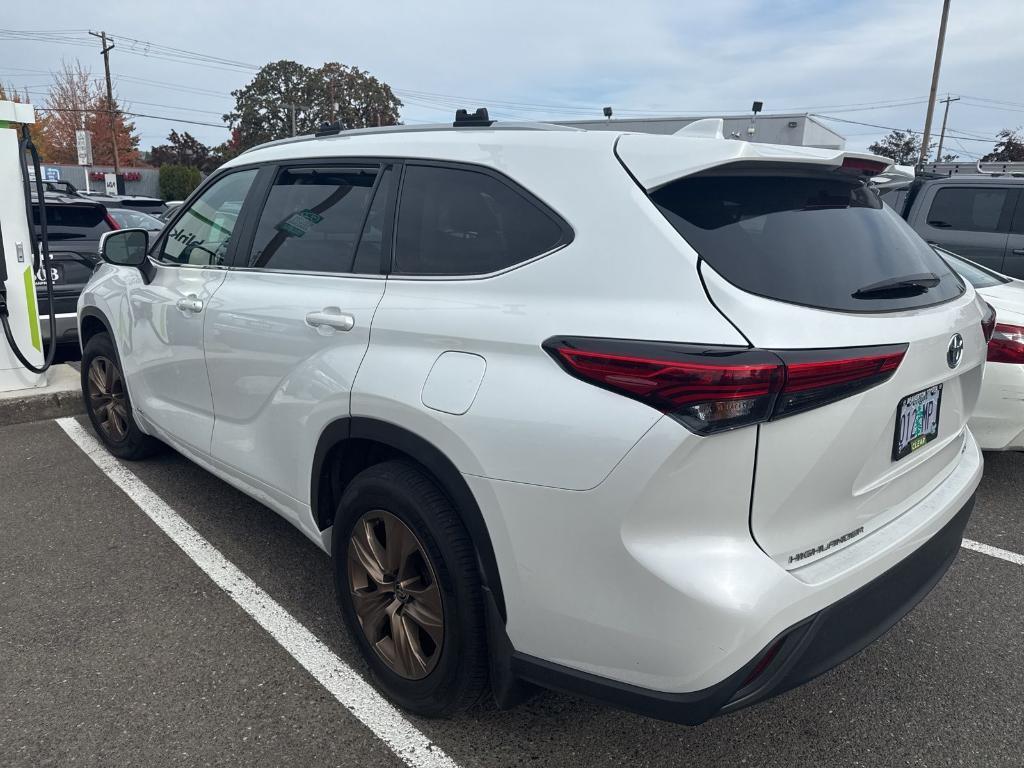 used 2023 Toyota Highlander Hybrid car, priced at $44,067