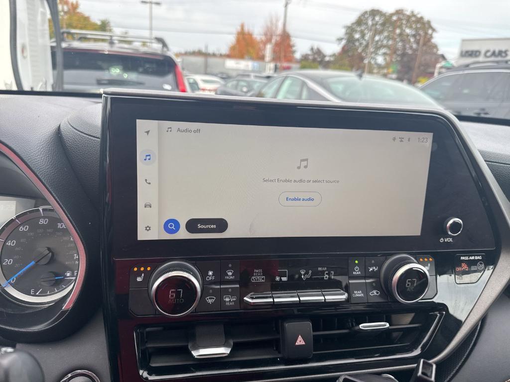 used 2023 Toyota Highlander Hybrid car, priced at $44,067