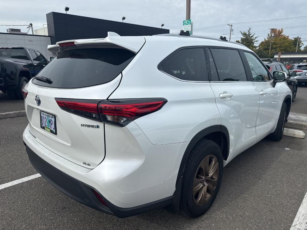 used 2023 Toyota Highlander Hybrid car, priced at $44,067