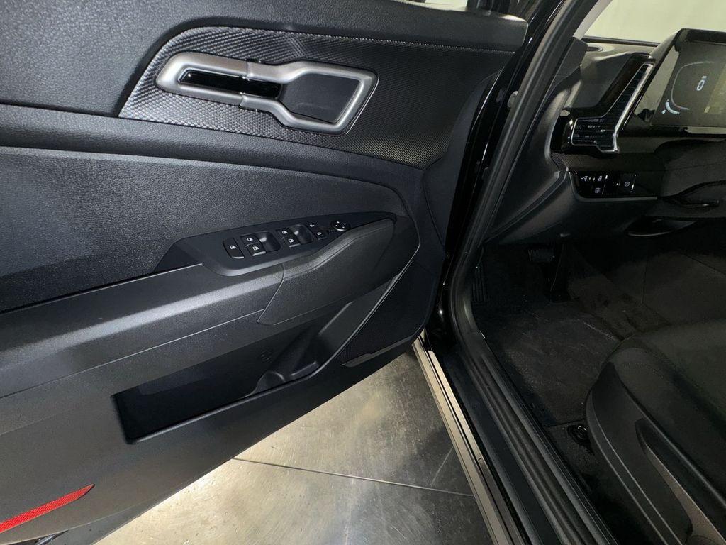 new 2025 Kia Sportage Hybrid car, priced at $31,639