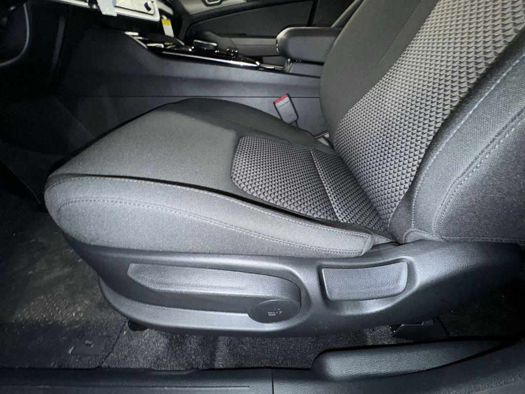 new 2025 Kia Sportage Hybrid car, priced at $31,639