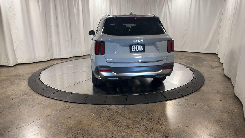 new 2025 Kia Sorento car, priced at $38,392