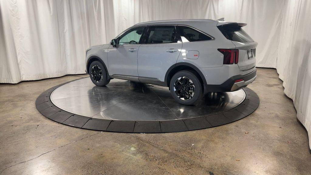 new 2025 Kia Sorento car, priced at $38,392