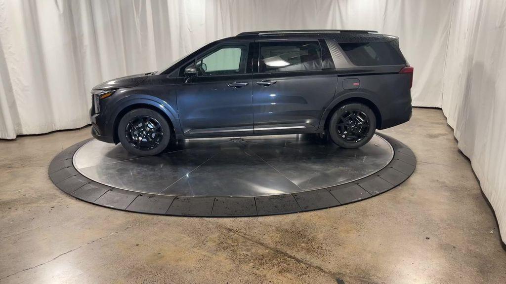 new 2025 Kia Carnival car, priced at $47,276