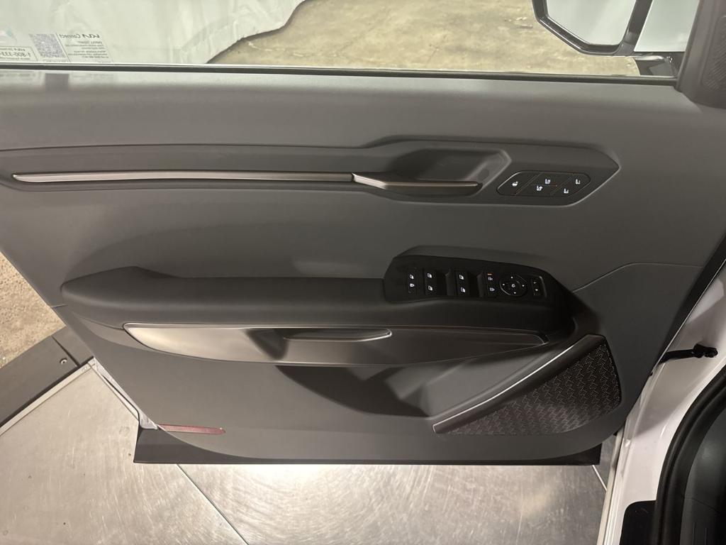 new 2026 Kia EV9 car, priced at $56,337