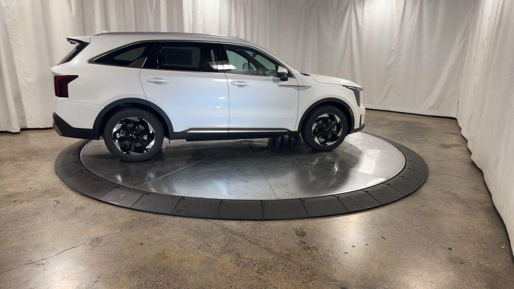 new 2025 Kia Sorento Hybrid car, priced at $48,167