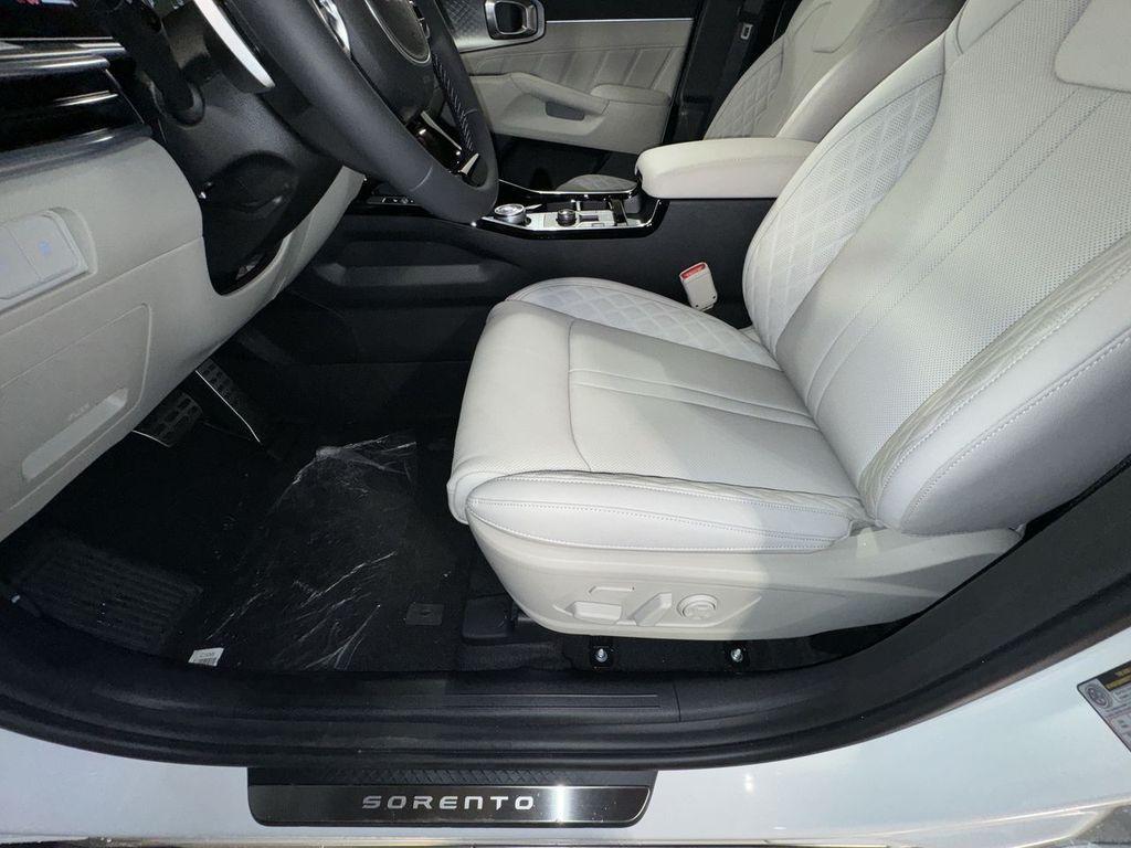 new 2025 Kia Sorento Hybrid car, priced at $48,167