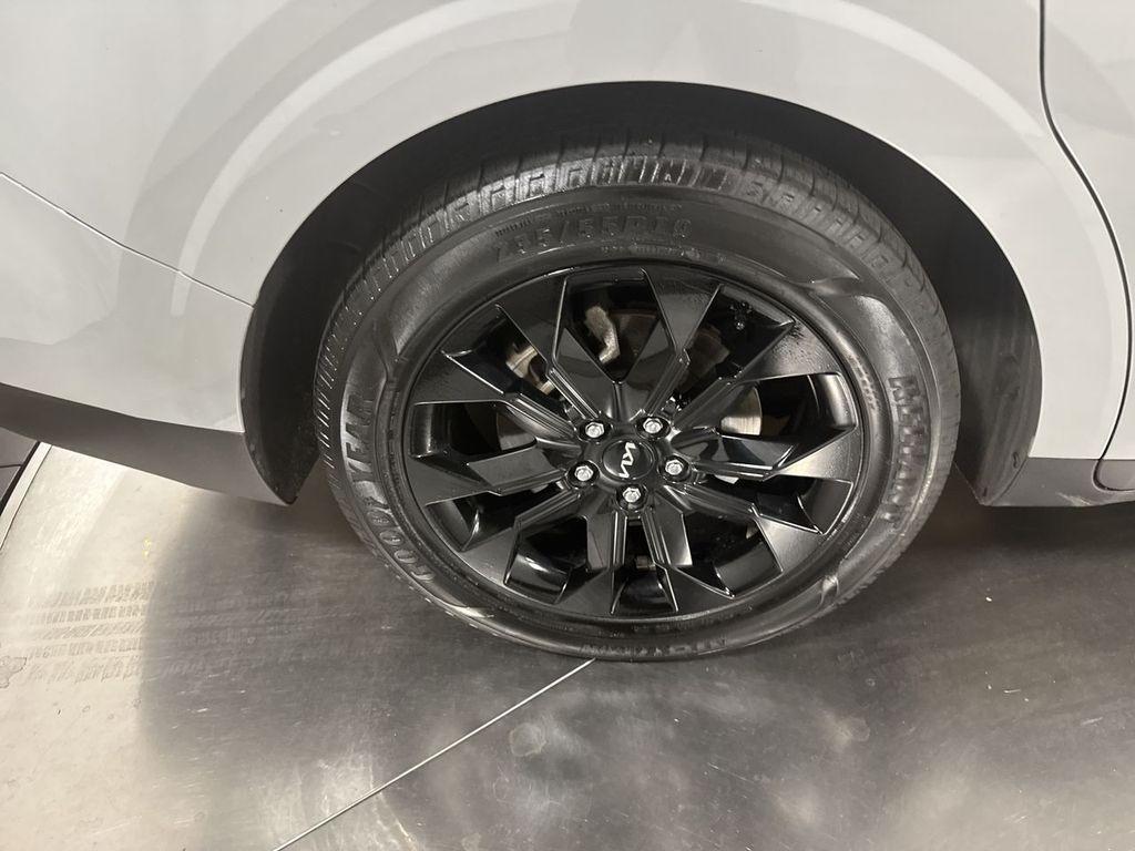 used 2022 Kia Carnival car, priced at $28,711