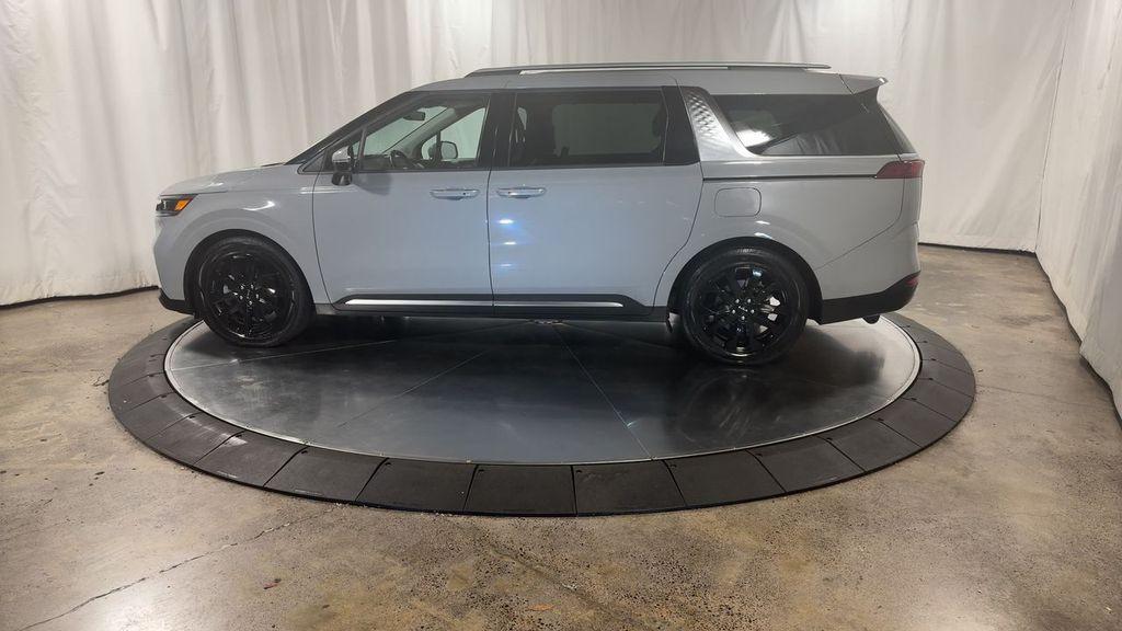 used 2022 Kia Carnival car, priced at $28,711