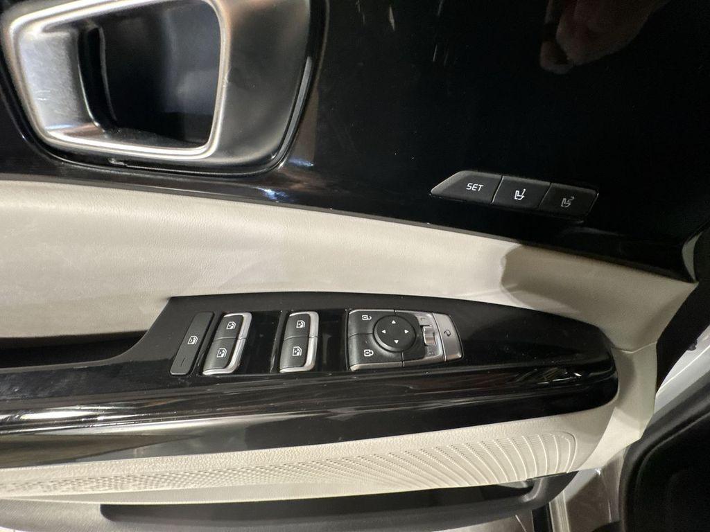 used 2022 Kia Carnival car, priced at $24,994