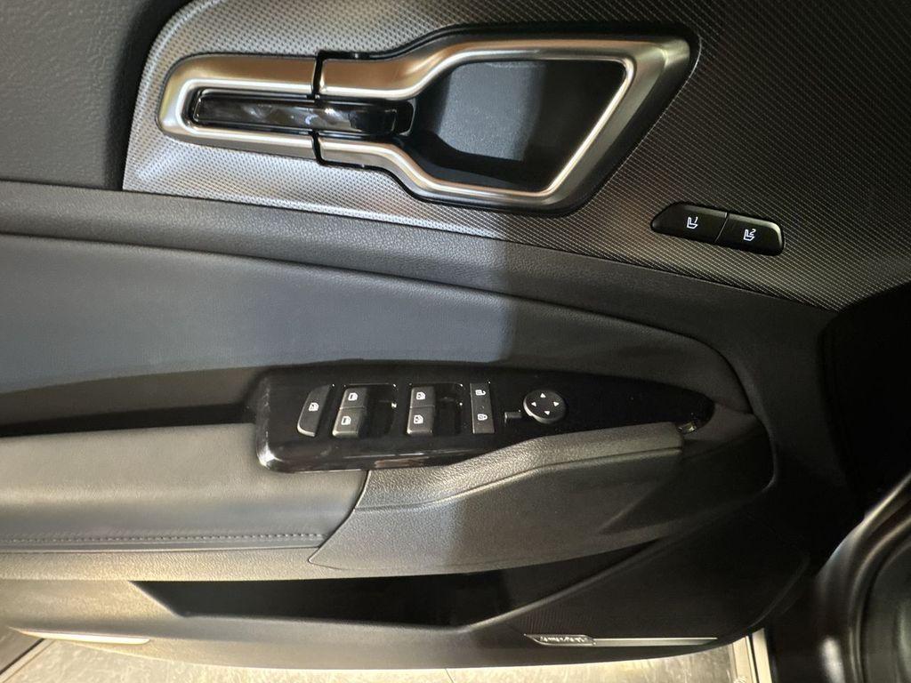 new 2025 Kia Sportage Hybrid car, priced at $39,248