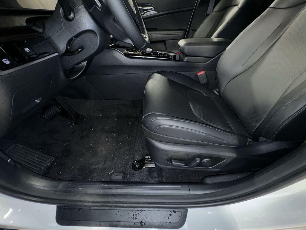 new 2025 Kia Sportage Hybrid car, priced at $34,090