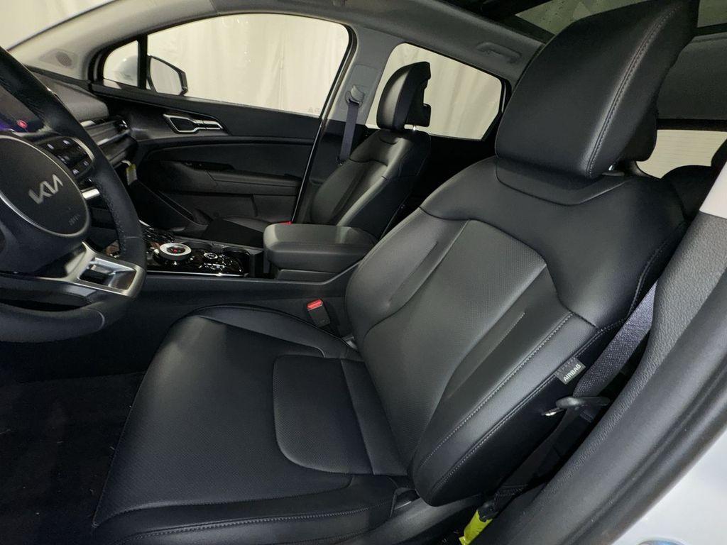 new 2025 Kia Sportage Hybrid car, priced at $34,090