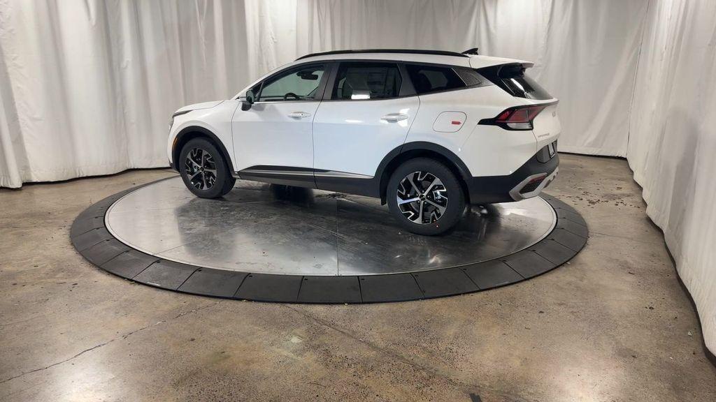 new 2025 Kia Sportage Hybrid car, priced at $34,090