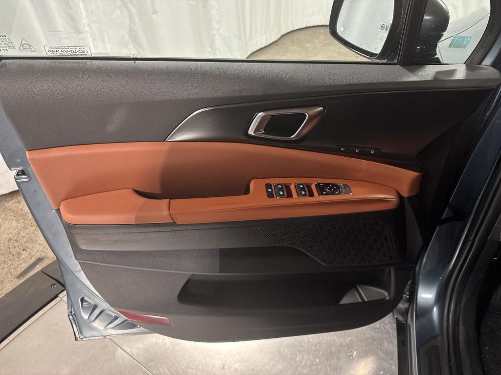 new 2026 Kia Carnival car, priced at $46,674