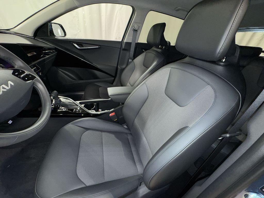new 2025 Kia Niro car, priced at $32,771