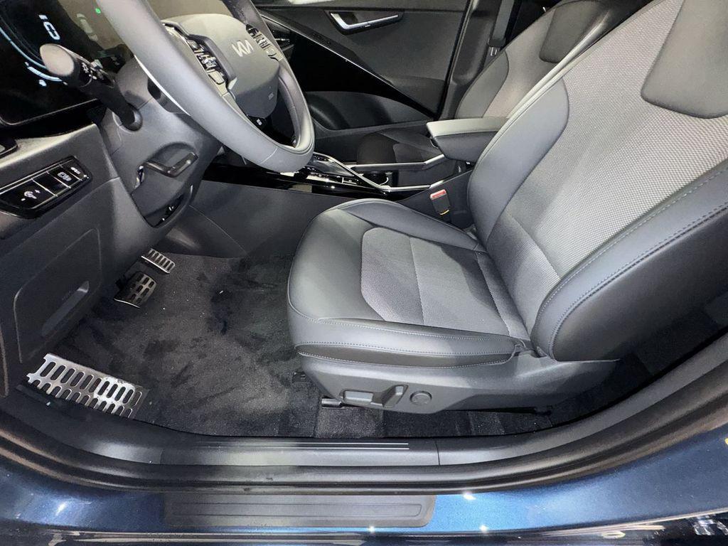 new 2025 Kia Niro car, priced at $32,771