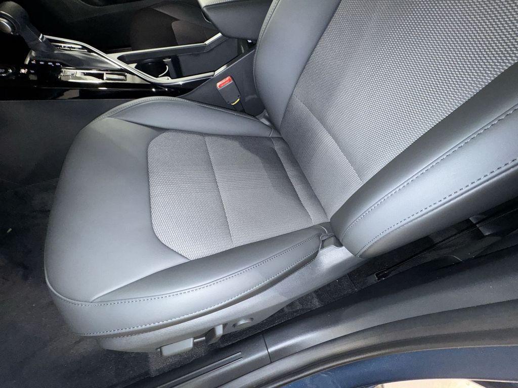 new 2025 Kia Niro car, priced at $32,771
