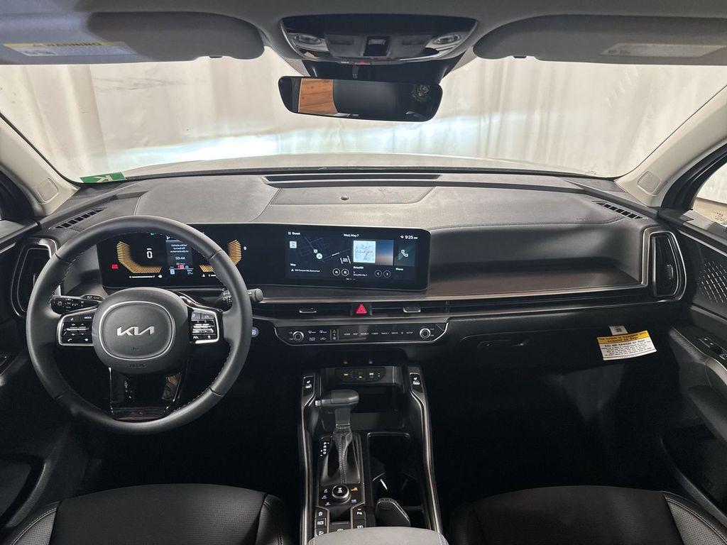 new 2025 Kia Sorento car, priced at $39,911