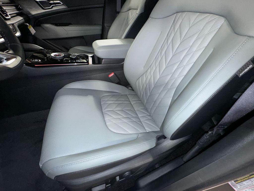 new 2025 Kia Sportage Plug-In Hybrid car, priced at $44,474